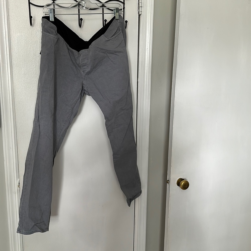 Maternity skinny jeans grey